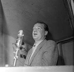 Serie. Radioreporter Rolf Kirkvaag . Fotografert 1953-63.