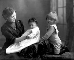 Gruppeportrett, familiebilde, familien Morgenstierne.