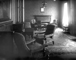 Interiør, stue. Oslo, 1915.