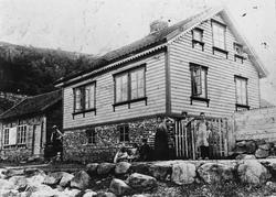 Hus i Rovika. tilhørte "Lotte i Steinfjedle" ca. 1896