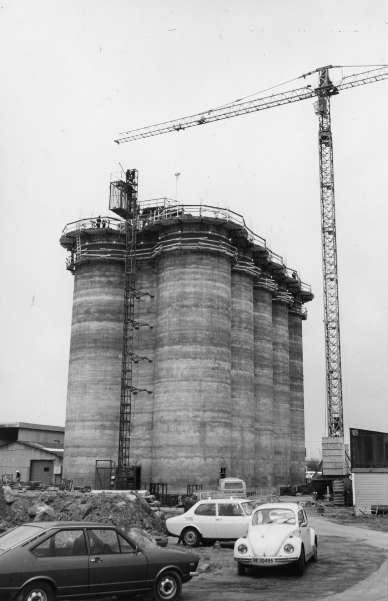 Bygging av silotårnene til Jonas Øglænd på  Vågenområdet i Sandnes