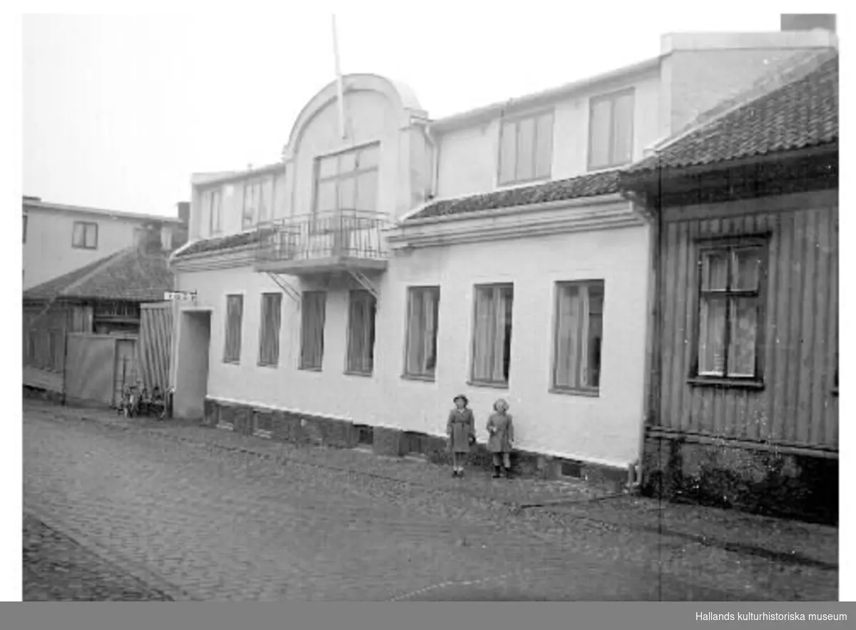 IOGT:s byggnad, Varberg, Kv Krögaren 11, Prästgatan. Bilden tagen mot nordväst
