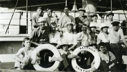 Mannskap ombord i D/S 'Salonica'(b. 1912, Wood, Skinner & Co