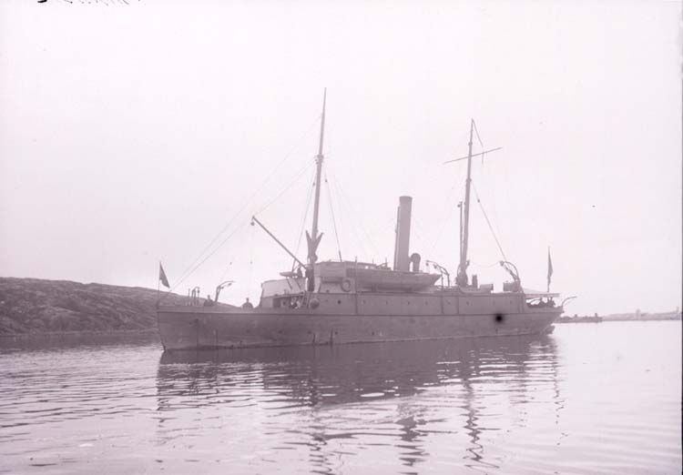 Enligt text som medföljde bilden: "Minfartyget "Gunhild", Nya Varfet sept. 05".