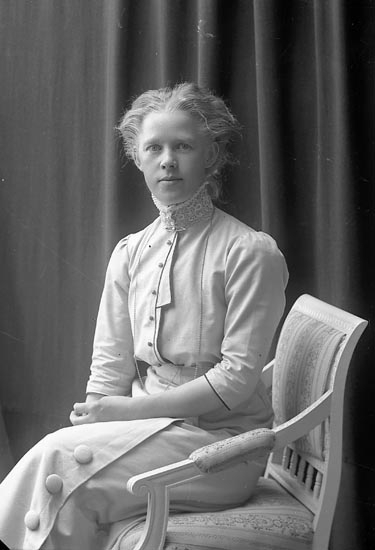 "Jansson, Hulda Elfhög Trollhättan" enligt fotografens journal nr 2 1909-1915