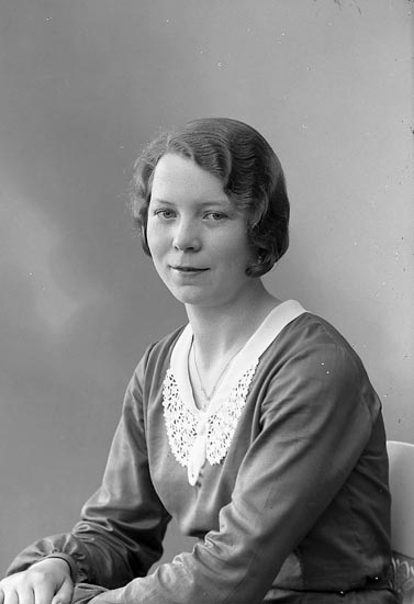 Enligt fotografens journal nr 6 1930-1943: "Rafstedt, Alice Kyrkesund".