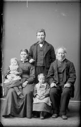 Marthinius Veshovde med familie