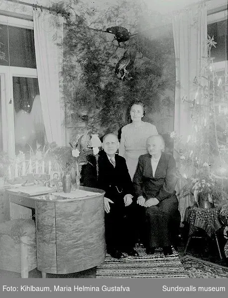 Fotograf Ester Näslund med sin föräldrar, Kristina och Lars Johan Näslund.