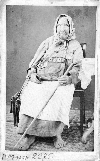 Postbudet Anna Stina Gunkebina, omkring 1875.