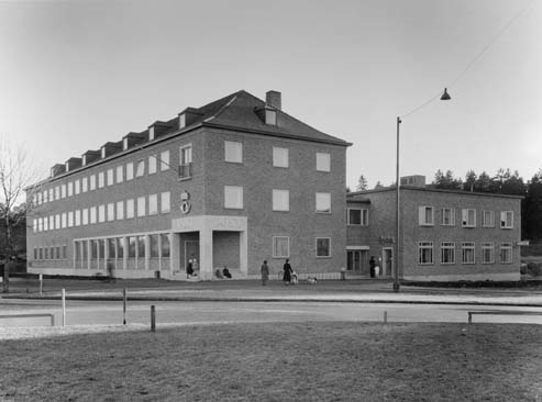 Postkontoret Bromma 1, Brommaplan, 1948. Arkitekt: Lars-Erik ...