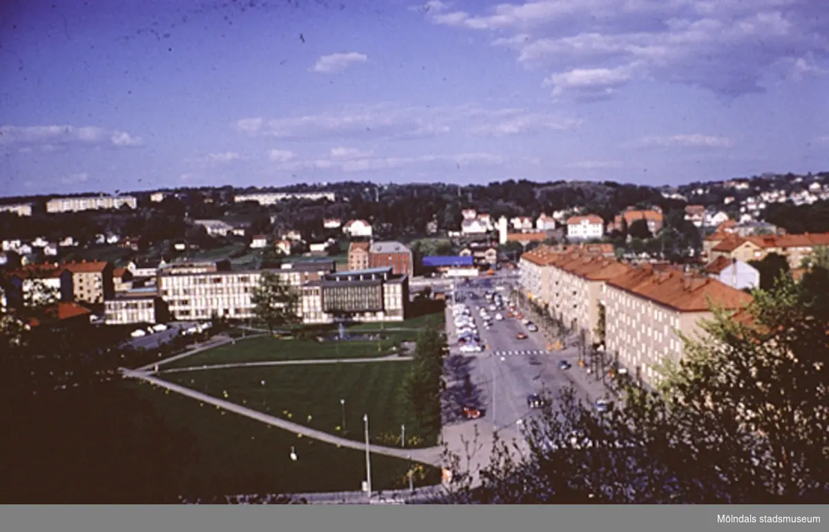 Stadsvy över Tempelgatan i Mölndal, år 1969.