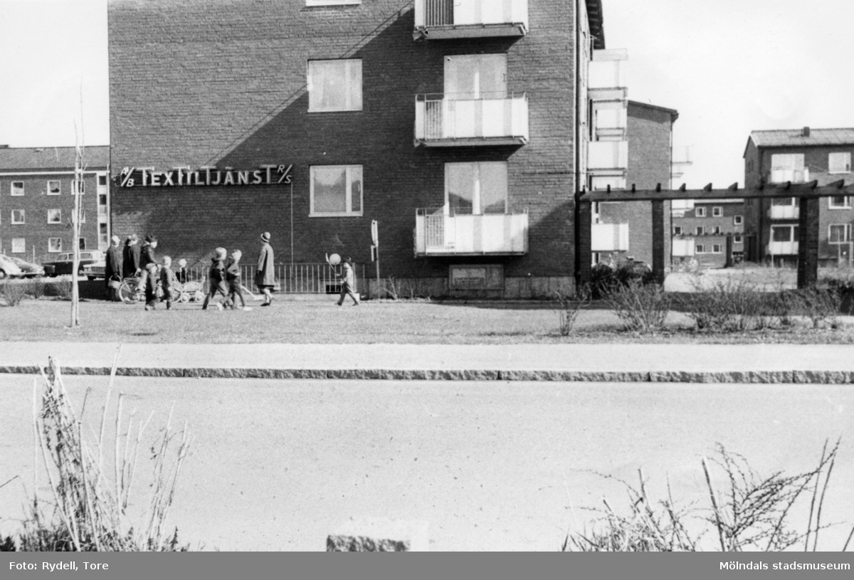 Bostäder vid Jungruplatsen i Mölndal på 1960-talet.