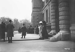 president Roosevelts besøk, presidentfrue og dronning forlat