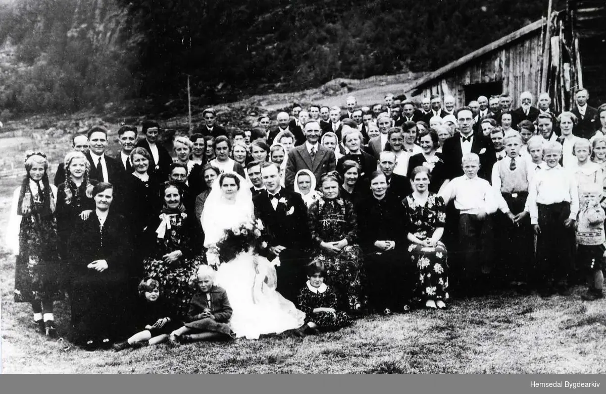 Bryllaupet til Ingebjørg, fødd Jordheim, og Torleiv Engene i 1937