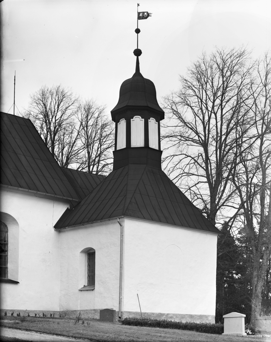 Husby-Rekarne kyrka
Exteriör