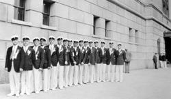 Gruppebilde av menn på sangerfest i Minneapolis. Håkon Ivers