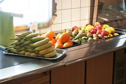 Fruktservering hører med i kantinen på Statfjord A.