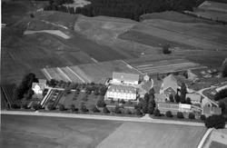 Flyfoto av Haga Jordbruksskole, på Mysen i Eidsberg 1948.
