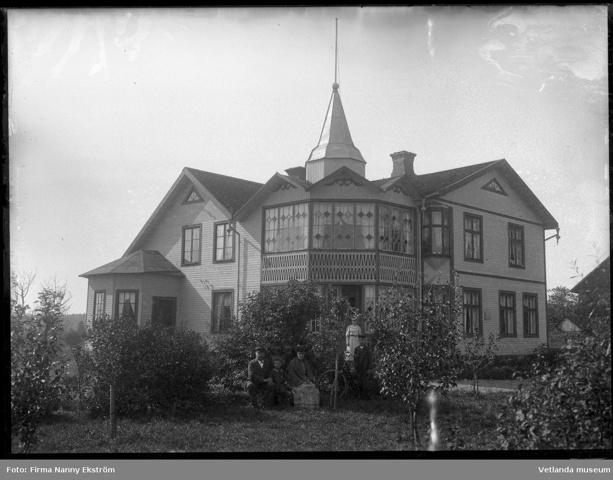 Landsbro Backegård 8:3, även kallad Broby Backegård. Huset uppfördes 1902 och revs 1963 för att ge plats åt bostadslägenheter.