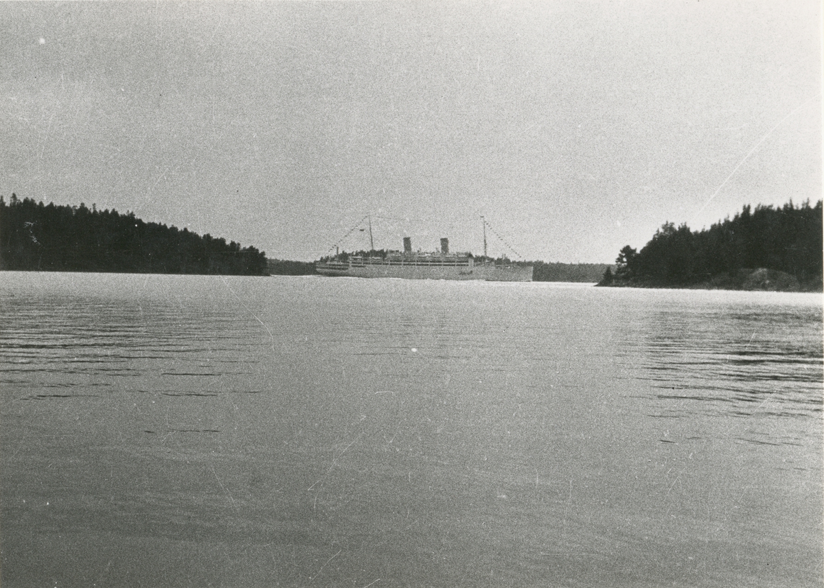 M/S Kungsholm på Sandöfjärd den 24/7 1932