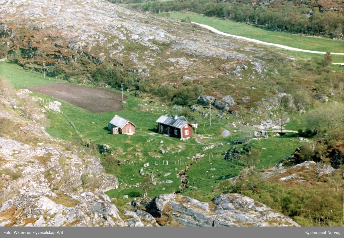 Flyfoto over Engesvika i Vikna kommune