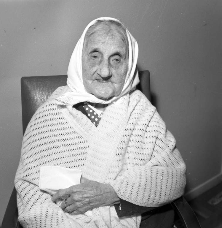 "105-årig dam Esperödshemmet december 1959"