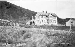 Postkort med Handelsskolen i Kasfjord som motiv.