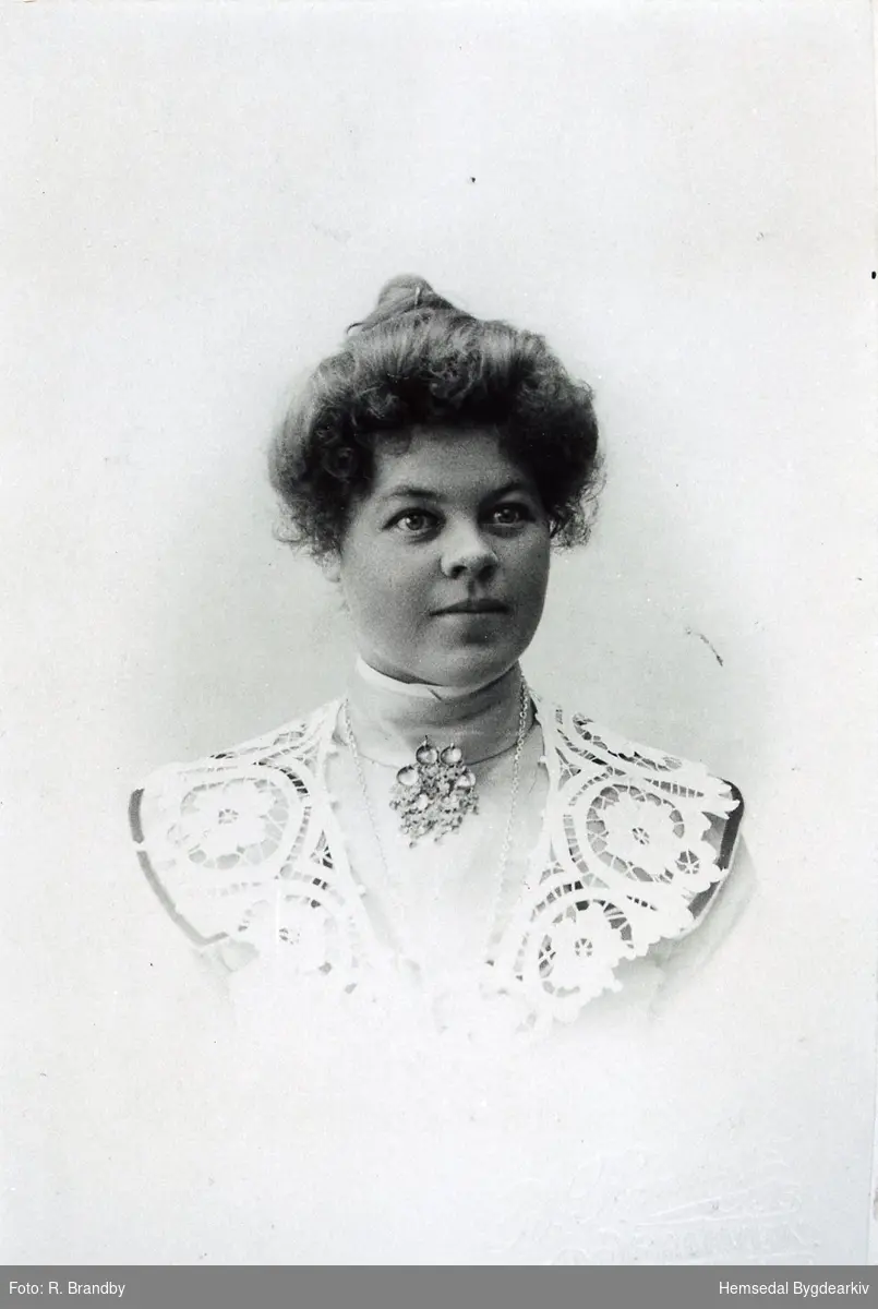 Birgit Halbjørhus (1878-1960) frå Hemsedal, gift Hvidsten.