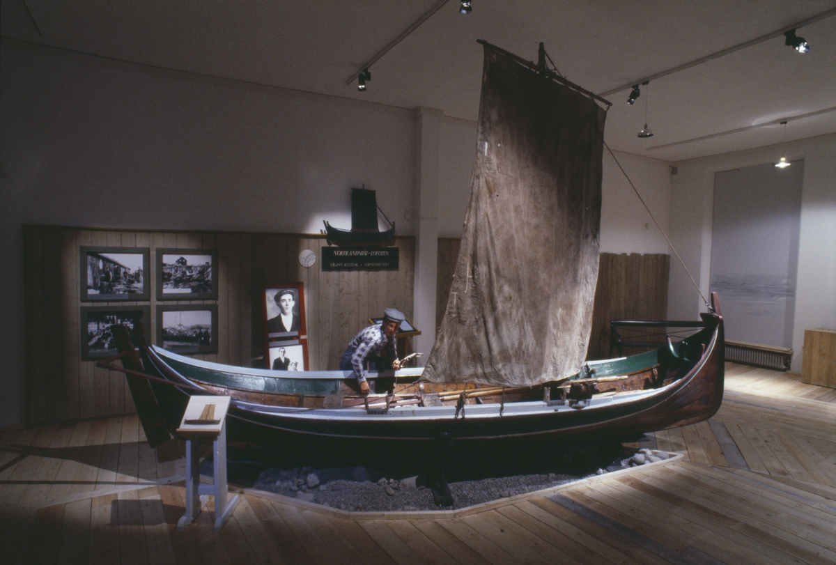 Utställningen "Människor och båtar i Norden". Nordlandsbåt från Lofoten.