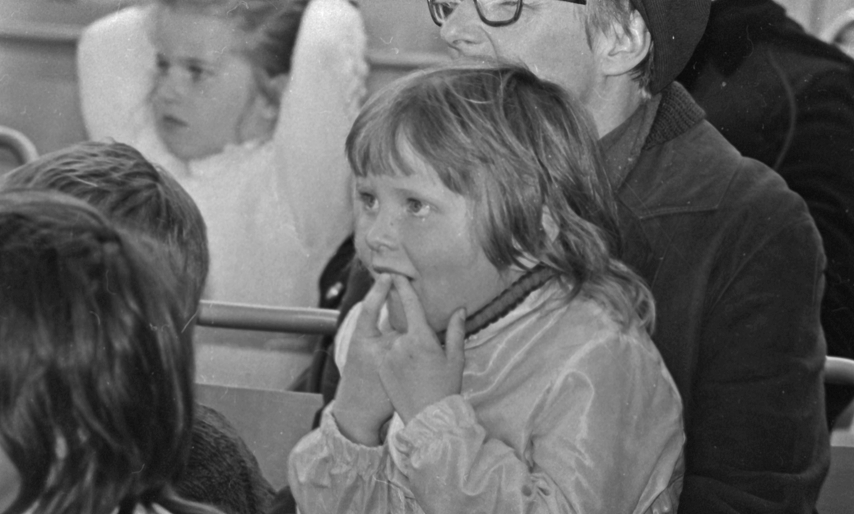 Barneteater i Aulaen.