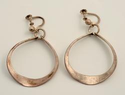 Ukjent tittel [Øresmykker]