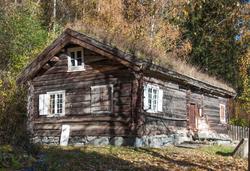 Stugu fra Settungsgard i Søre Vats på Ål Bygdamuseum, Leksvo
