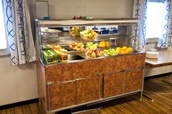 Frukt og juice i kantinen på Valhall QP.