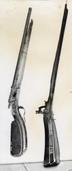 Geværer. 2 defekte geværer fra Rana. Kolbene 1600-talls.