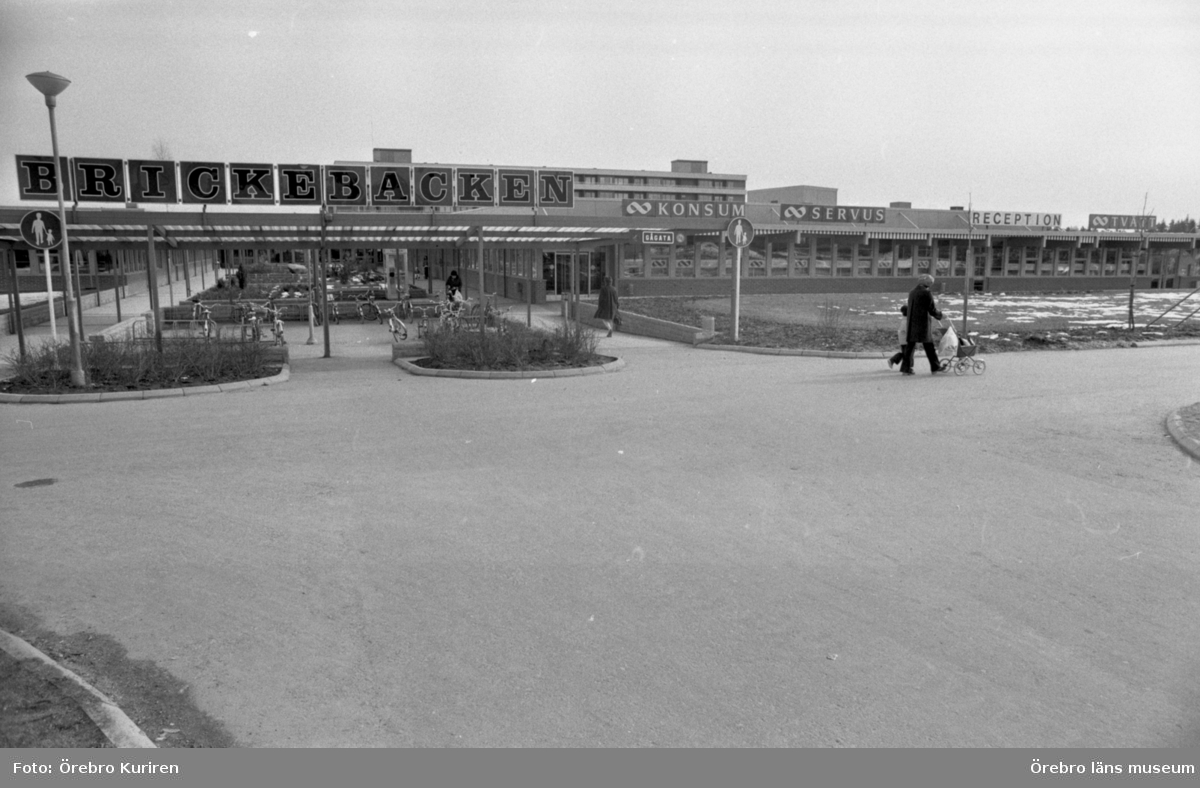 Konsum genom 75 år. Brickebackens centrum.
16 april 1974
