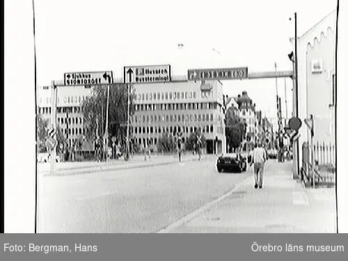 Storgatan söderut från Köping-Hultgatan. 
1989-06.