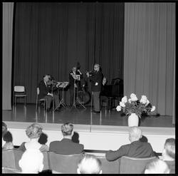 Jubilantfest for herrer, 1964. Orkester i kinosalen.