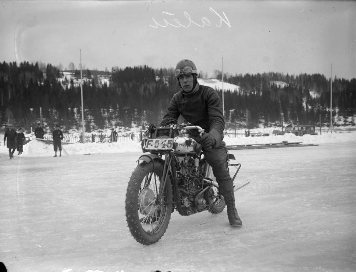 Mjøsløpet 1934, motorsykkel, mennesker, vinter, mann på motorsykkel, Karlén