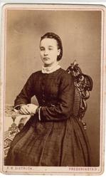 Portrett av ukjent kvinne,1870-1880.