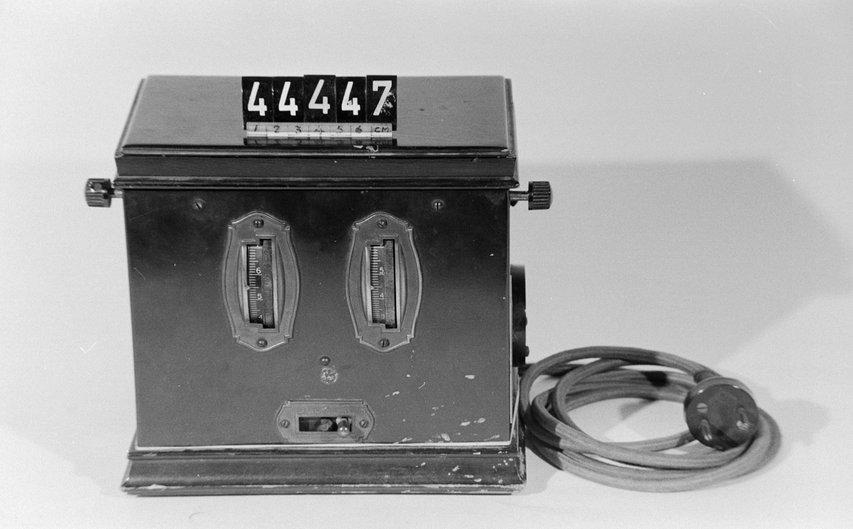 Nätansluten radioapparat för likström.
Telefunken 31G/A, DVA. 78053 instansat under.