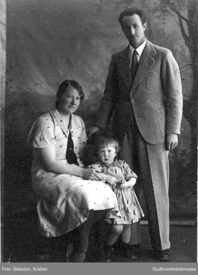 Gunnar Jenshus m.kone Sofie Jenshus og dotter Reidun Jenshus