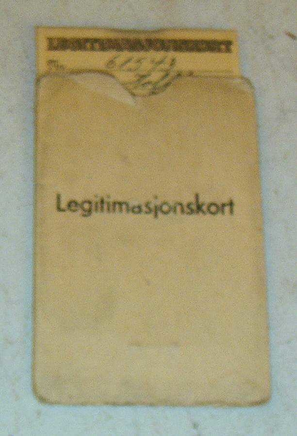 Legitimasjonskort, datert 1944