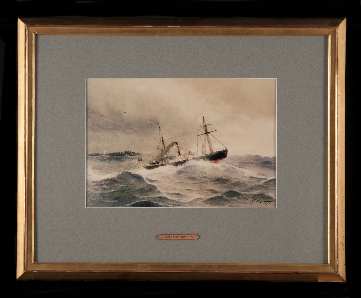 Hjulångfartyget BERZELIUS i hög sjö, visande styrbords sida, målad mörk och med röd botten. Svart skorsten med rött band. Akter om babord, mindre ö.