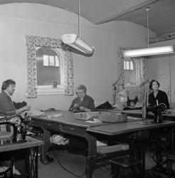 Nationaltheatret bak kulissene. .Serie med fotografier fra t