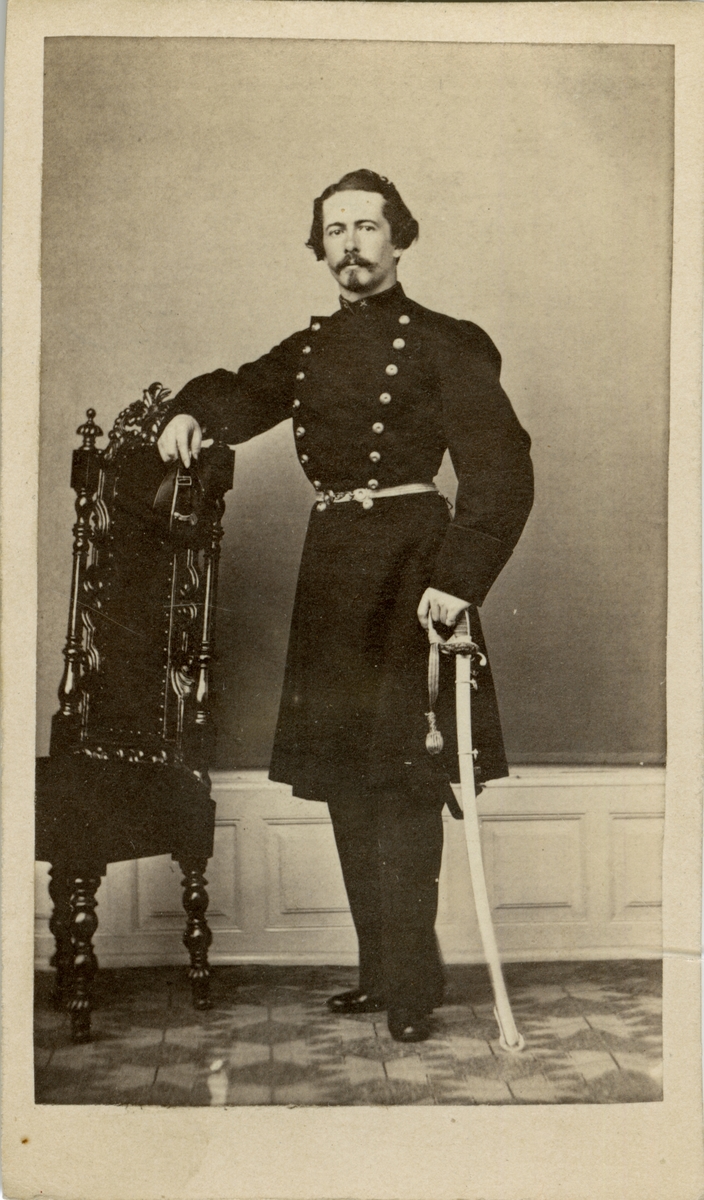 Porträtt av Niclas Jonas Gustaf Selldén, underlöjtnant vid Kronobergs regemente I 11.