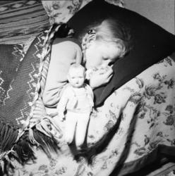 Vardens arkiv. "Tyskt flyktningbarn (Heidrun, Rosin, Nurnber