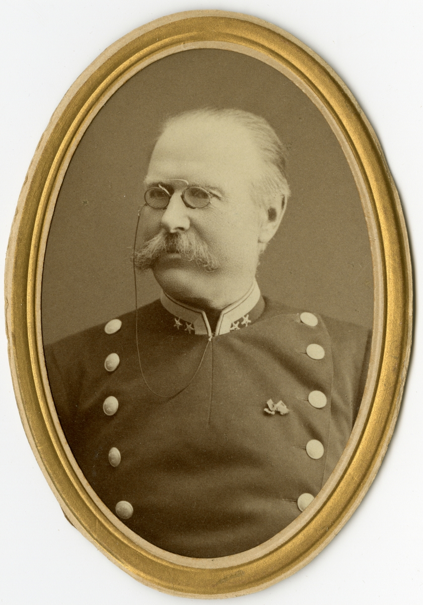 Porträtt av Johan Otto Henric Nordenskjöld, underlöjtnant vid Smålands grenadjärbataljon I 7.

Se även bild AMA.0002007, AMA.0008123 och AMA.0009638.