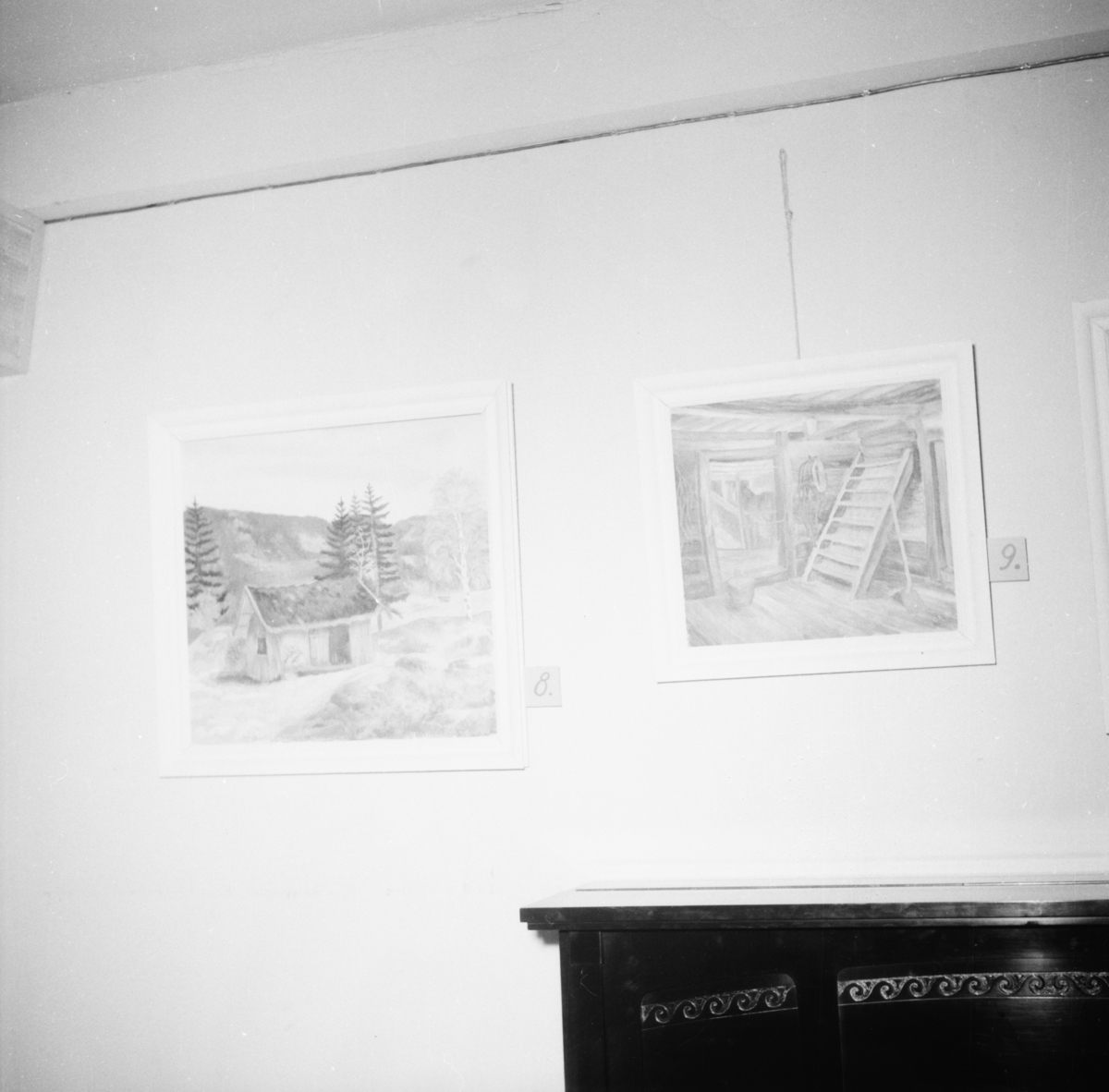 Vardens arkiv. "Nebb arr. hobby-utstilling"  27.02.1954