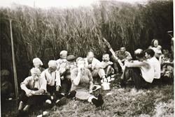 Kafferast ved ei hesje hos Emma og Wilhelm Lekang. Ca 1961.