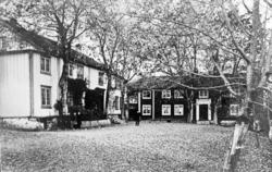 Foto fra Gjemnes gård. Trolig også
i Gjemnes kommune. Se ogs